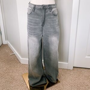 Stonewashed Gray Wide-Leg Jeans